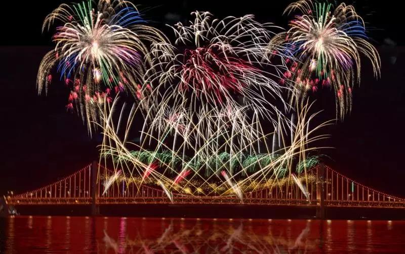 2018跨年去哪里？史上最美跨海焰火秀，等你一起來！